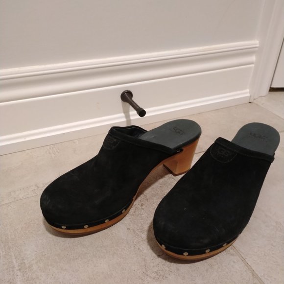 Women's UGG Clog with shearling lining US 8 - Picture 2 of 6